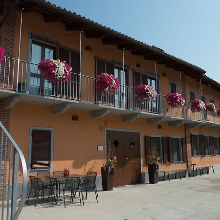 Costa Catterina B&B Castagnito Екстериор снимка