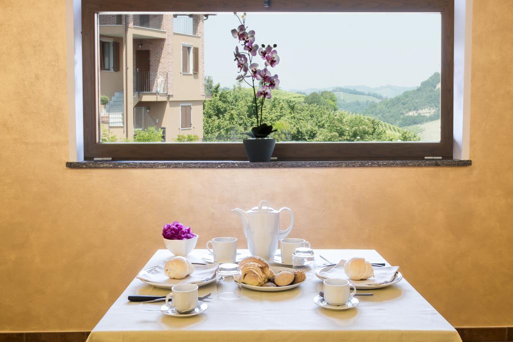 Costa Catterina B&B Castagnito Екстериор снимка