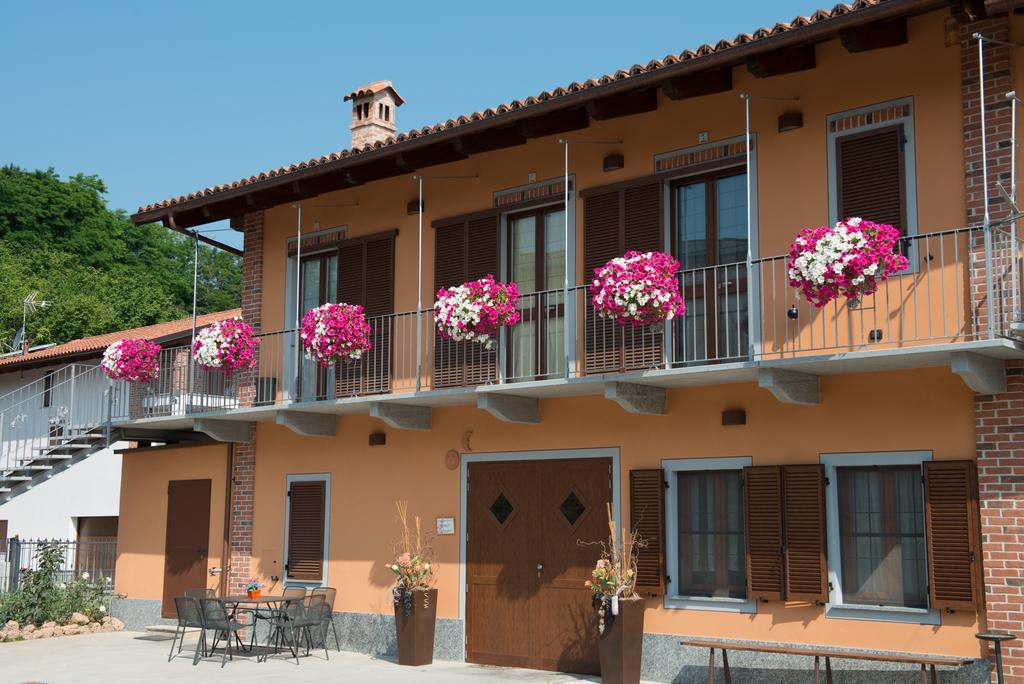 Costa Catterina B&B Castagnito Екстериор снимка